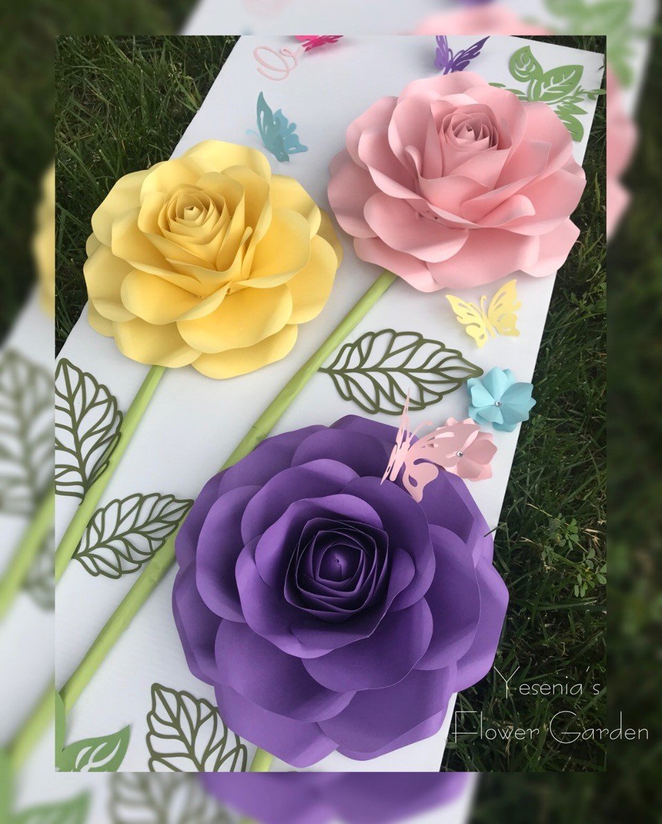 Grand Happy Day with Bright Big Paper Flowers - PaperPapers Blog