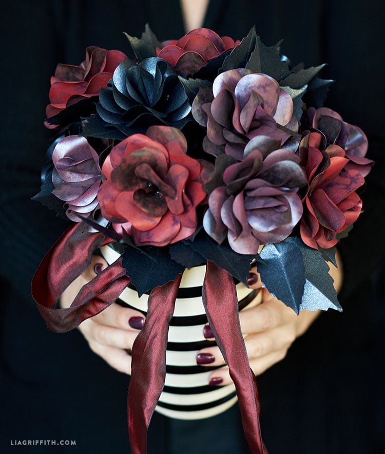 Create a Stunning Black Rose Paper Flower Bouquet